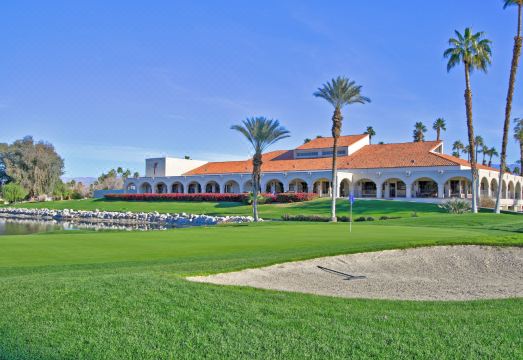 Elegant Oasis with Fireplace and Golf Course View - Charming Retreat Hotel Overview