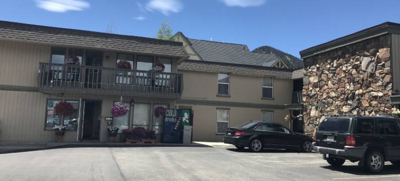 雪兔汽车旅馆(Snowshoe Motel)图片