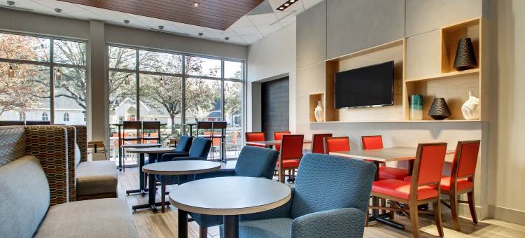 智选假日套房酒店芒特普林森(Holiday Inn Express & Suites Charleston NE MT Pleasant US17)图片