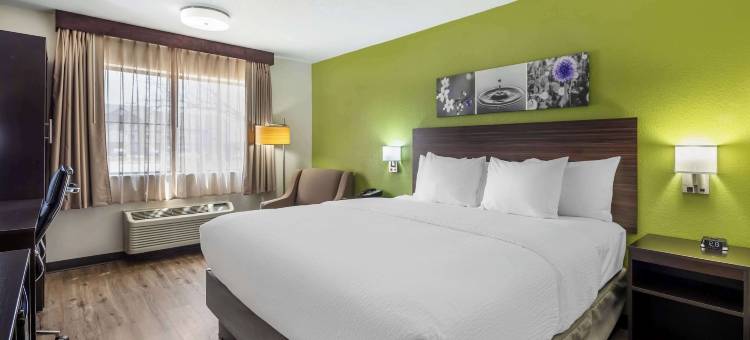 舒眠旅馆及套房萨莱纳I-135(Sleep Inn & Suites Salina I-135)图片