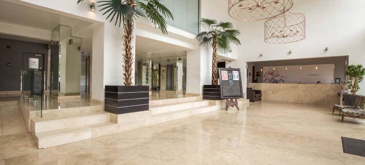 贝莱尔套房酒店(Belaire Suites Hotel)图片