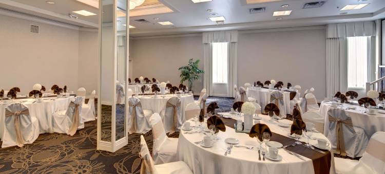 密尔沃基市区希尔顿逸林酒店(DoubleTree by Hilton Hotel Milwaukee Downtown)图片