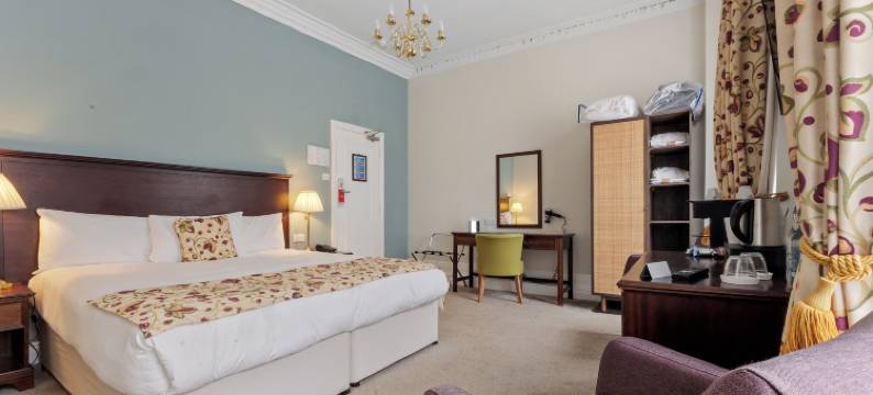 Sleeping Bear Hotel Dorchester图片