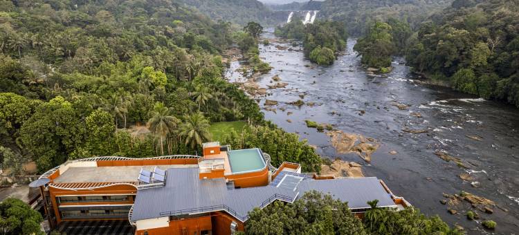 斯特灵阿蒂拉皮里(Sterling Athirappilly)图片