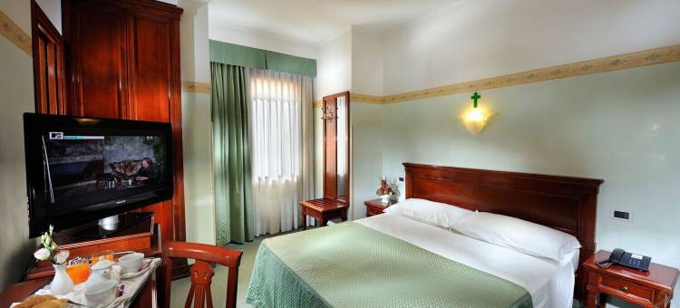 鲁索宫殿酒店(Hotel Russo Palace)图片