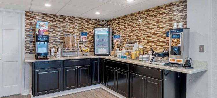 凯隆波因特酒店(Clarion Pointe)图片