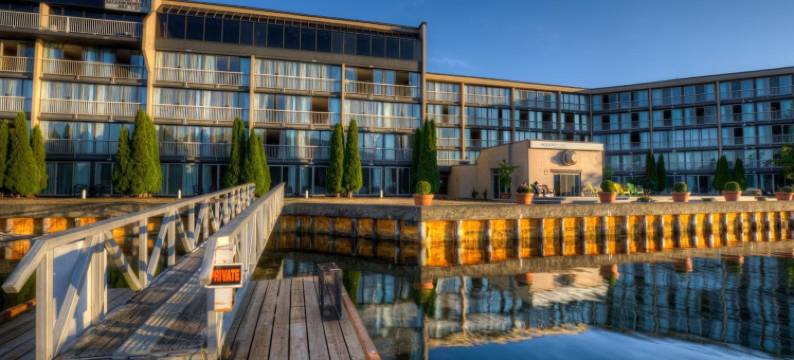 科威恰湾海滨套房酒店(Oceanfront Suites at Cowichan Bay)图片