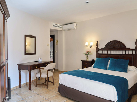 玛丽亚·莫利纳酒店