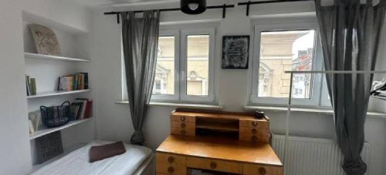 Red Bike Apart's图片