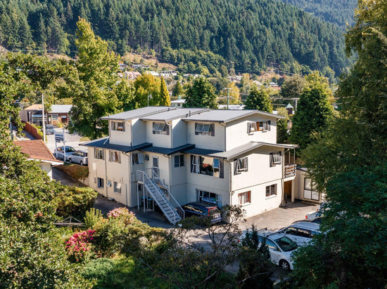 火焰奇异鸟青年旅馆