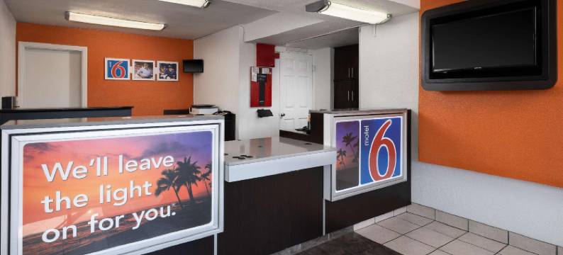 卡宾特里拉北部圣芭芭拉6号汽车旅馆(Motel 6 Carpinteria, CA - Santa Barbara - North)图片