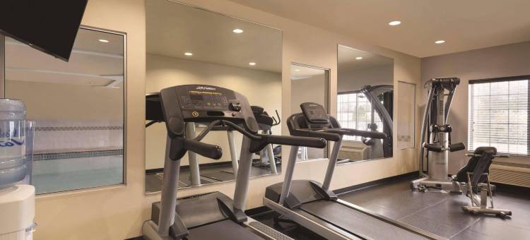 瓦尔帕莱索丽怡酒店(Country Inn & Suites by Radisson, Valparaiso, IN)图片