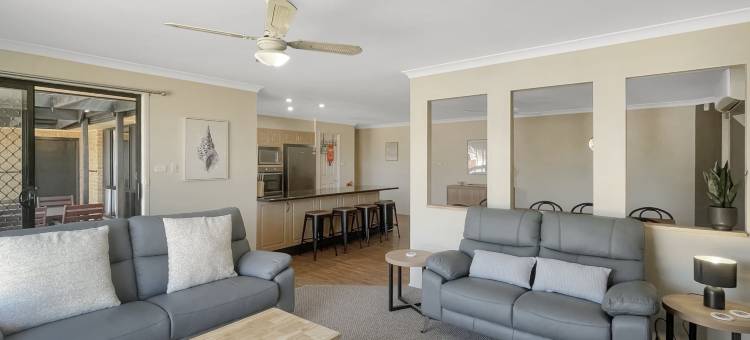 我们的港湾海滩&莫戈步道四卧度假公寓(Our Haven: 4-Bed Escape Near Beach & Mogo Trails)图片