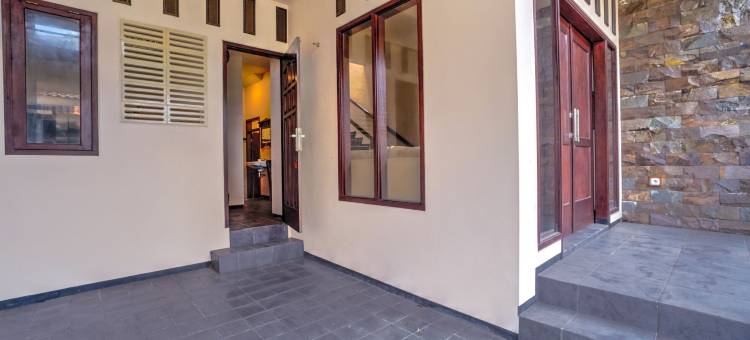 OYO 94769 格里亚贾蒂伊斯兰旅馆2(OYO 94769 Griya Djati Syariah 2)图片