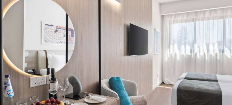 Mercure Larnaca Finikoudes Beach图片