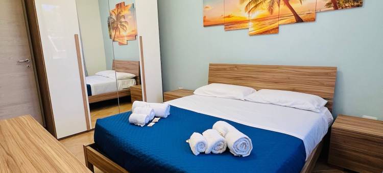 三卧两浴带花园别墅(Villa 3 letti 2 docce e Giardino)图片