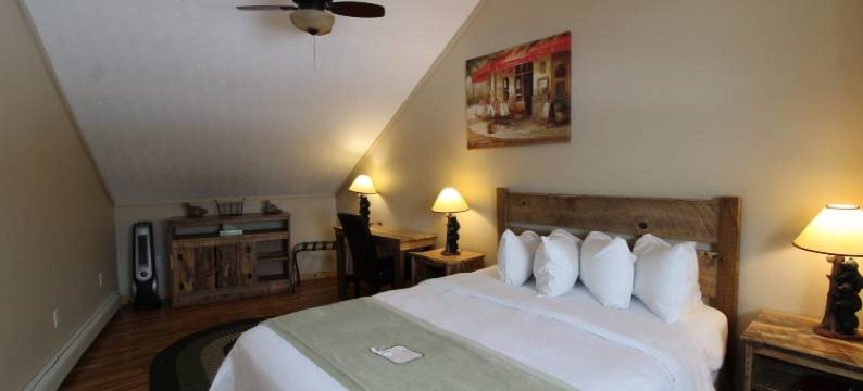 湖滨小屋(LakeFront Lodge)图片