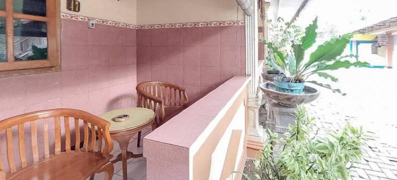 Hotel Shinta 1 Near Stasiun Kertosono Mitra RedDoorz图片