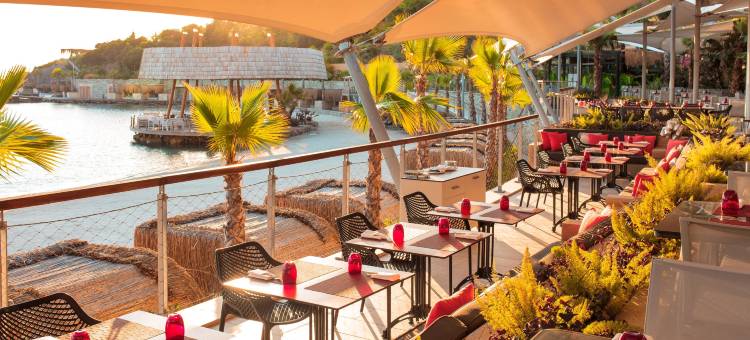 艾美博德鲁姆海滩度假村(Le Méridien Bodrum Beach Resort)图片
