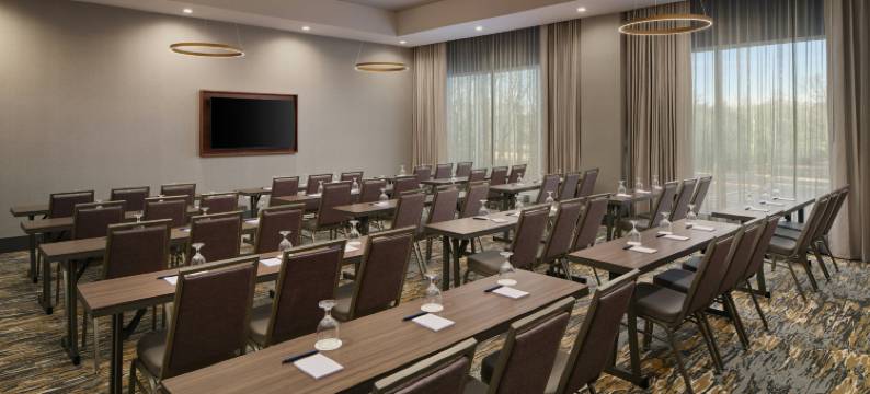 希尔顿逸林酒店 格林维尔机场(Doubletree by Hilton Greenville Airport)图片