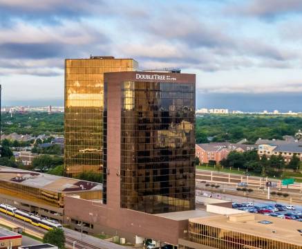 希尔顿逸林酒店达拉斯-坎贝尔中心(DoubleTree by Hilton Dallas-Campbell Centre)