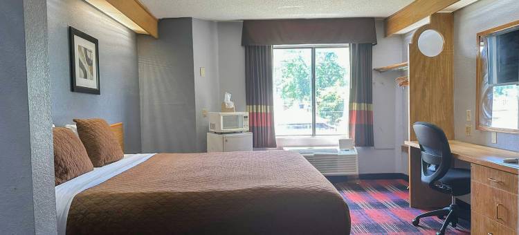 美国路孟菲斯I 240镇屋经典旅馆(Classic Inn by Townhouse American Way Memphis I 240)图片