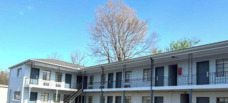 阿莫里铁路旅馆，靠近图珀洛，密西西比州(Railroad Inn Amory Near Tupelo MS)图片