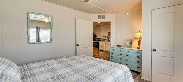 宁静的东德克萨斯度假屋！迈尼奥拉平房(Peaceful East Texas Retreat! Mineola Bungalow)图片