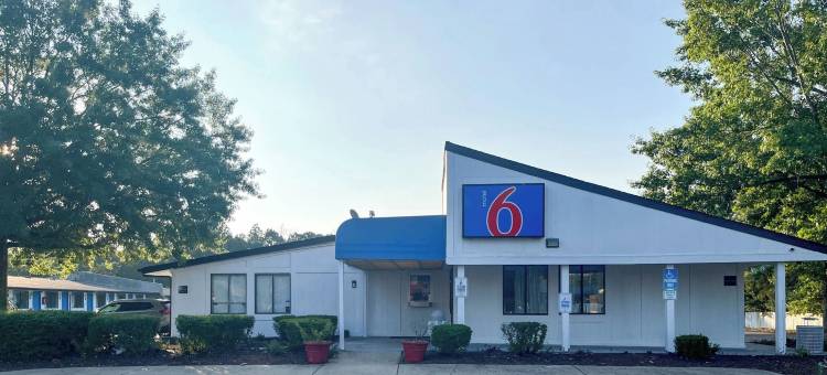 北卡阿伯丁6号汽车旅馆-派恩赫斯特(Motel 6 Aberdeen, NC - Pinehurst)图片