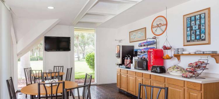 维洛海滩-市中心豪生酒店(Howard Johnson by Wyndham Vero Beach / Downtown)图片