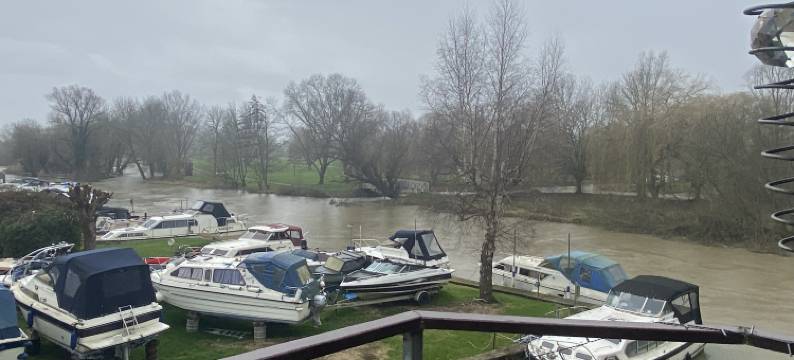 Waterfront House in the Heart of St Neots图片