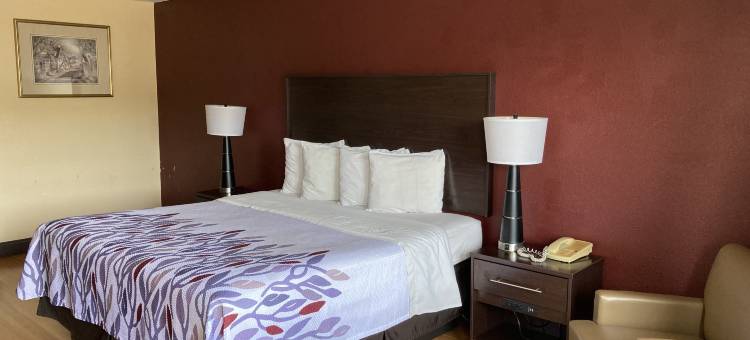 田纳西州克利夫兰红顶套房酒店(Red Roof Inn & Suites Cleveland, TN)图片