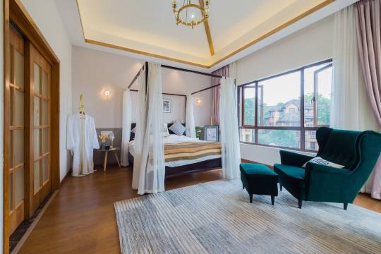 峨眉墅湖岸度假别墅(保宁街1号分店)