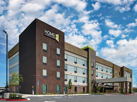 加利福尼亚特雷西希尔顿惠庭套房酒店