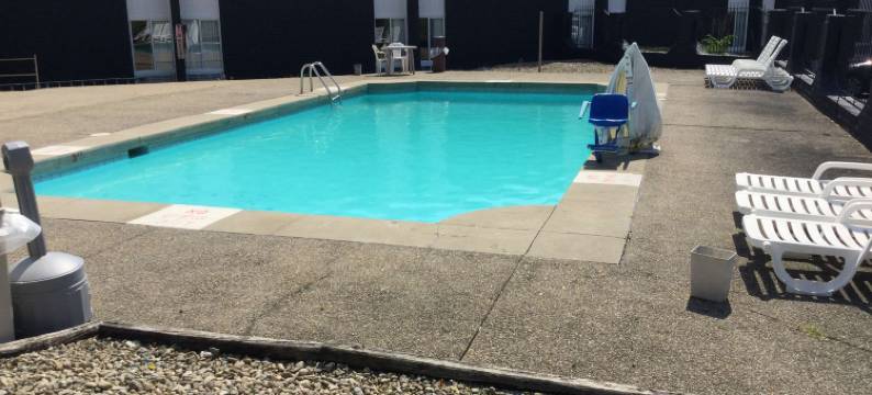 辛辛那提北温德姆戴斯套房酒店(Days Inn & Suites by Wyndham Cincinnati North)图片