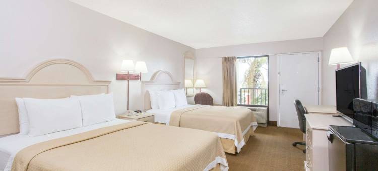 纳瓦拉 - 海滩/哈尔伯特附近温德姆戴斯套房酒店(Days Inn & Suites by Wyndham Navarre - Near Beaches/Hurlburt)图片