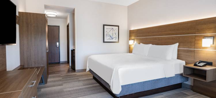 洲际酒店集团智选假日酒店及套房鲁斯金(Holiday Inn Express & Suites Ruskin - Sun City by IHG)图片