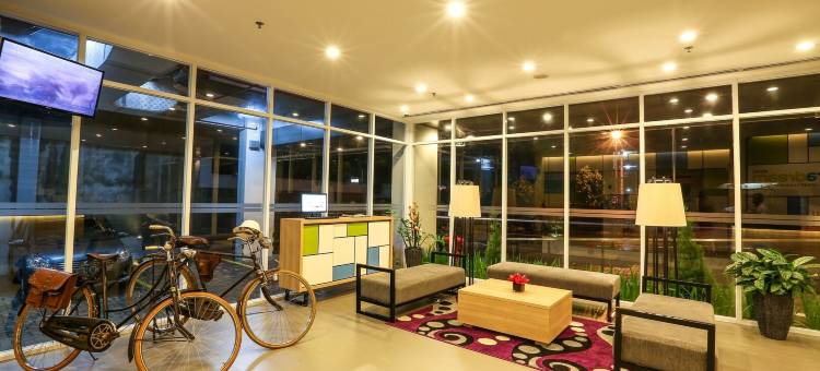 日惹奇特拉瑞姆图古酒店(Hotel Citradream Tugu Yogyakarta)图片