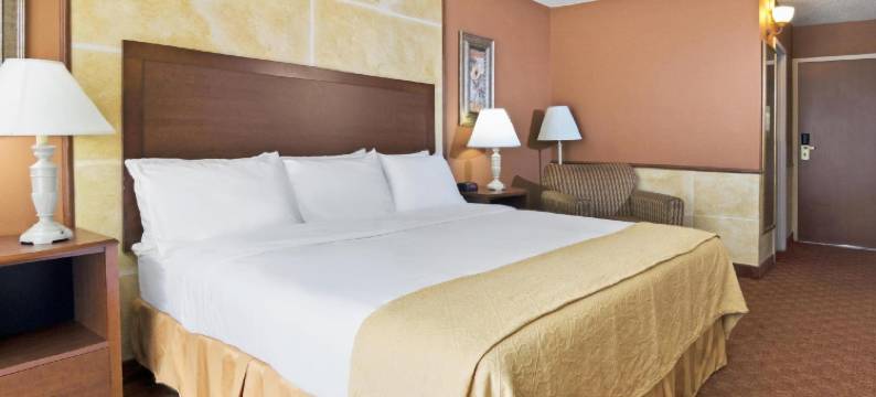 奥斯汀南华美达酒店(Ramada by Wyndham Austin South)图片