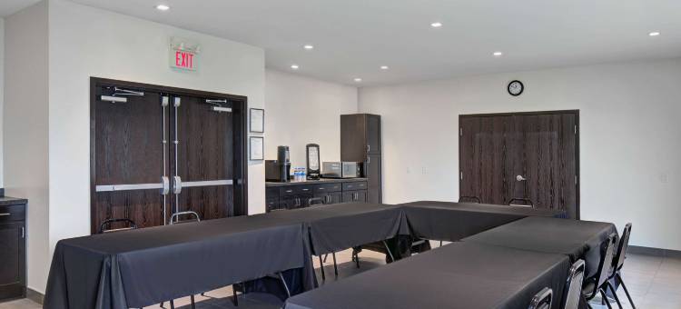 阿尔伯达艾尔德里 6 号汽车旅馆(Motel 6 Airdrie, AB)图片