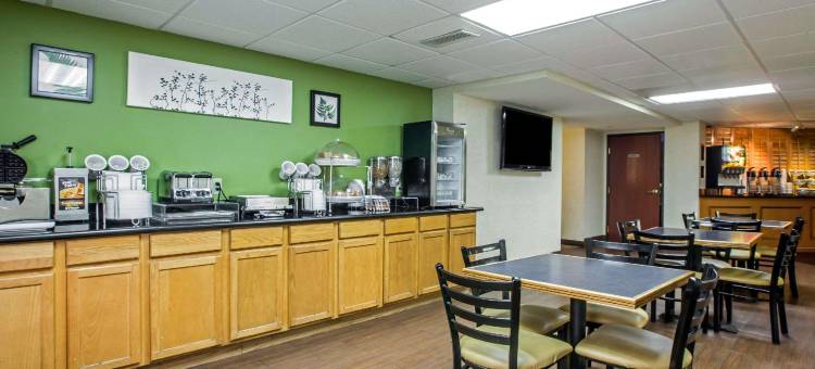 运动世界大道附近舒眠套房酒店(Sleep Inn & Suites Near Sports World Blvd)图片