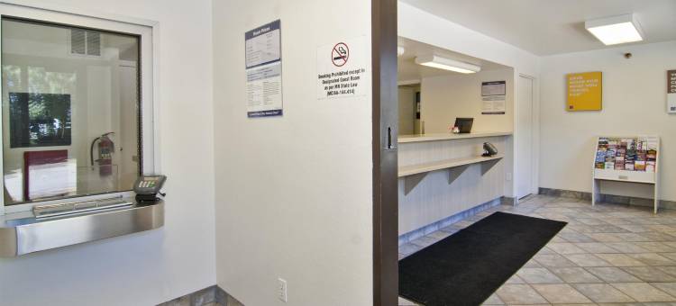 6号汽车旅馆明尼阿波里斯市北 - 罗斯维尔店(Motel 6 Roseville, MN - Minneapolis North)图片