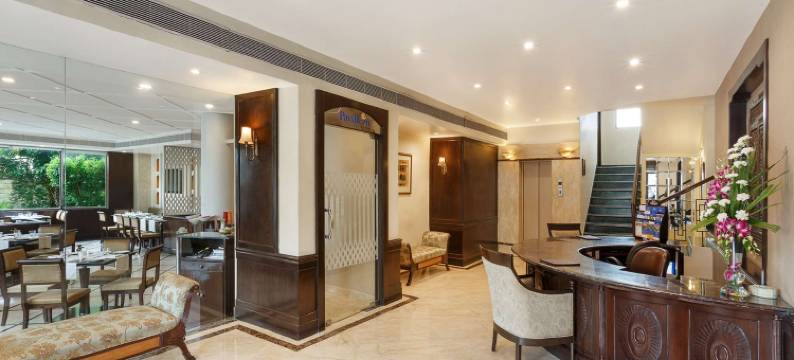 拉普诶斯珀尔提克萨罗瓦尔酒店(La Place Sarovar Portico Lucknow)图片