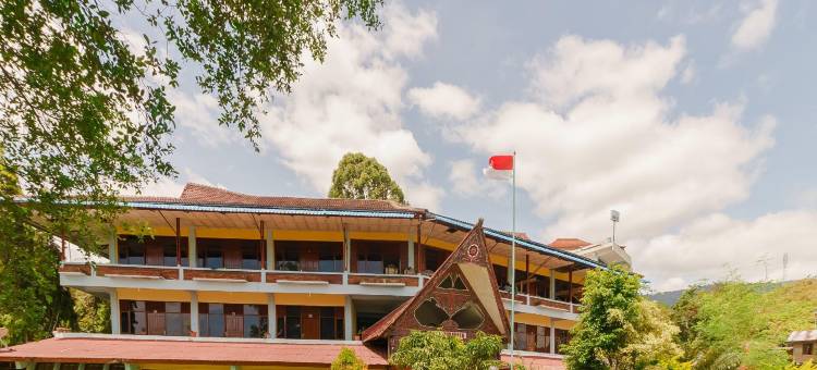 红多兹酒店-图科图克多巴湖(RedDoorz @ Tuktuk Danau Toba)图片