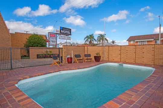 River Street Motel Hotel Overview