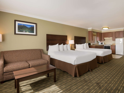 库斯贝假日贝斯特韦斯特优质酒店