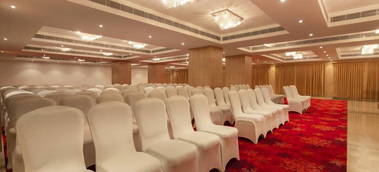 红狐狸柠檬树酒店，德拉敦(Red Fox by Lemon Tree Hotels, Dehradun)图片