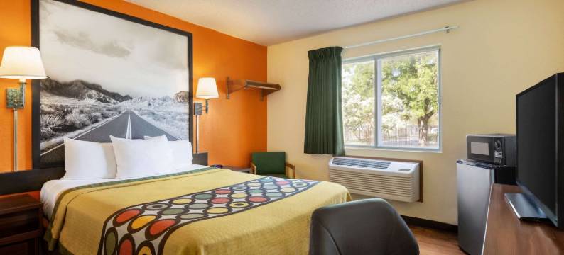 韦科大学区速8酒店(Super 8 by Wyndham Waco University Area)图片