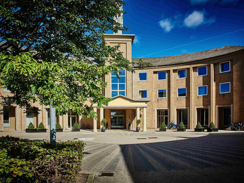 霍耶措斯楚普图恩伙伴酒店