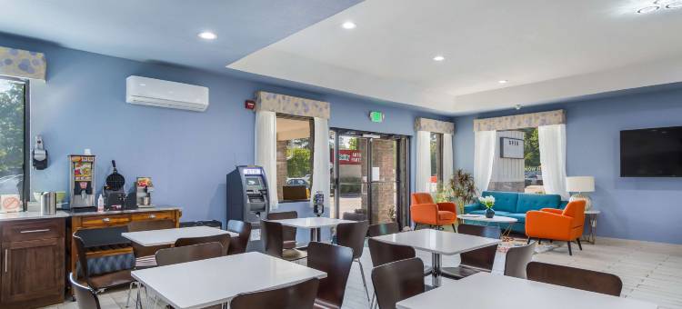 品质酒店及套房萨福克西(Quality Inn & Suites)图片